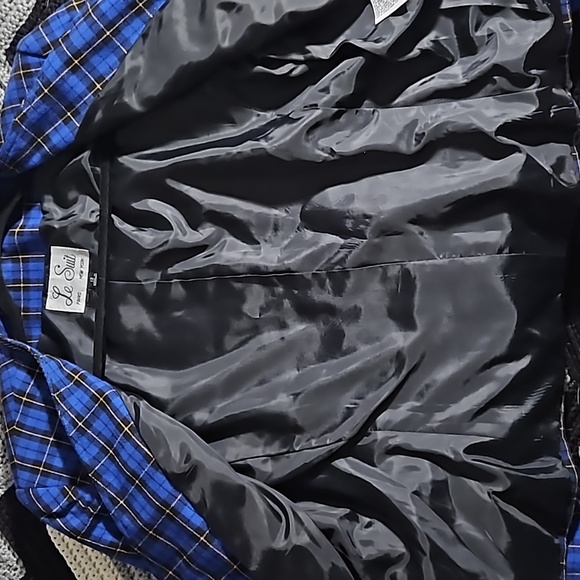 Le Suit women's blazer size 12 blue and black plaid with gold stripe. - Picture 3 of 6